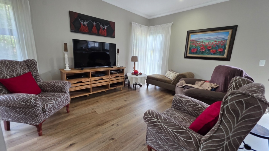 2 Bedroom Property for Sale in Heiderand Western Cape